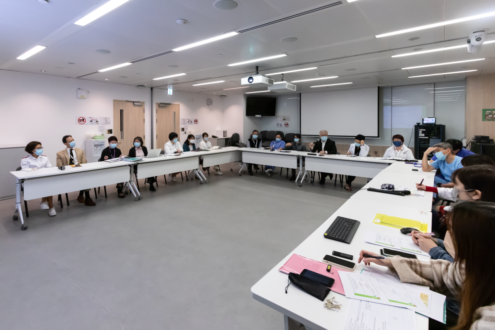 工作小組開會商討抗疫對策