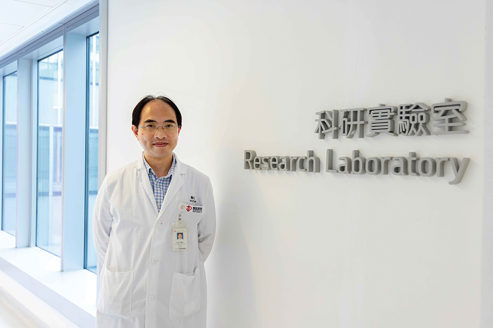 Dr Daniel Cheuk