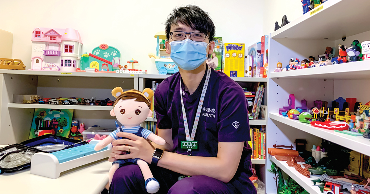 獲獎醫務社工樂做病童行山杖